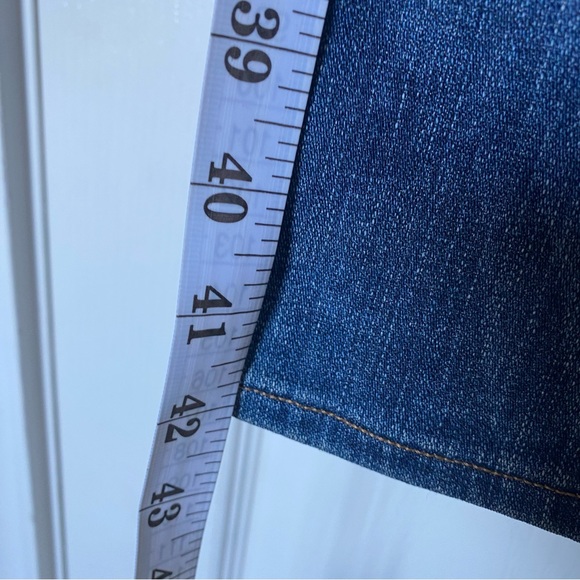 True Religion Becca Flare Jeans, size 31, acid wash & distressed. Light Blue. - Picture 7 of 12